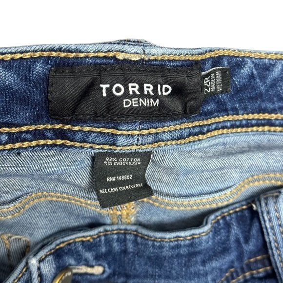 Torrid Plus Size 22 R Blue Distressed Stretch Jeans‎ - Picture 3 of 7